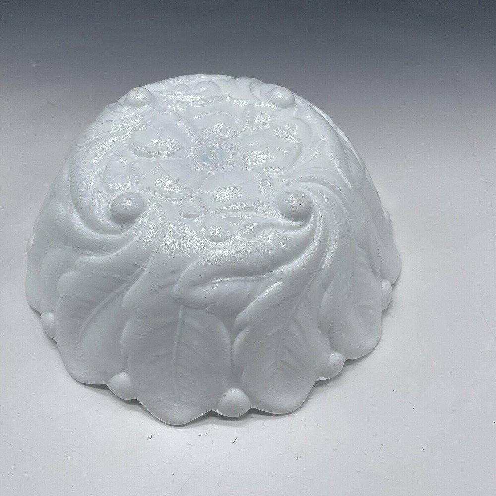 Vintage‎ Indiana Milk Glass Wild Rose Cabbage Leaf Serving 9" Bowl - Picture 2 of 7